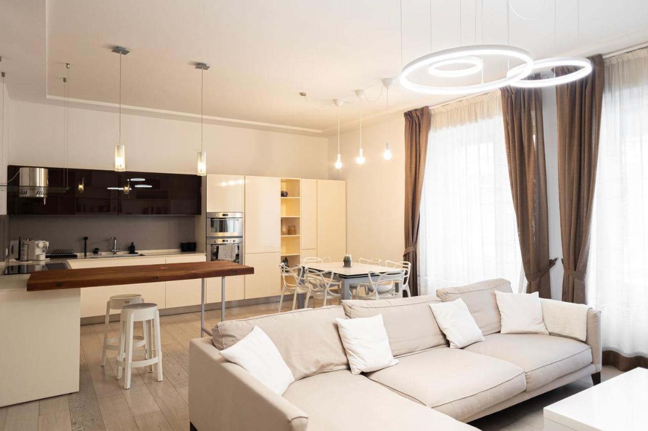 Elegante E Spazioso Quadrilocale In Porta Venezia Milán Exterior foto
